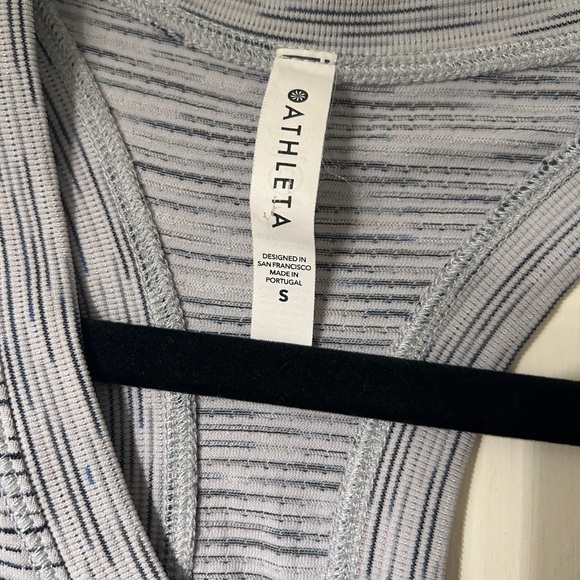 Athleta Green Scoop Neck Sleeveless Tank Top - Picture 4 of 12